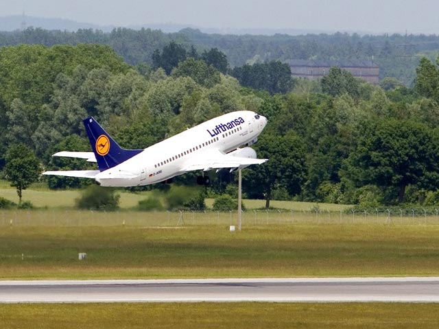 Lufthansa начала экспериментальные полеты на биотопливе