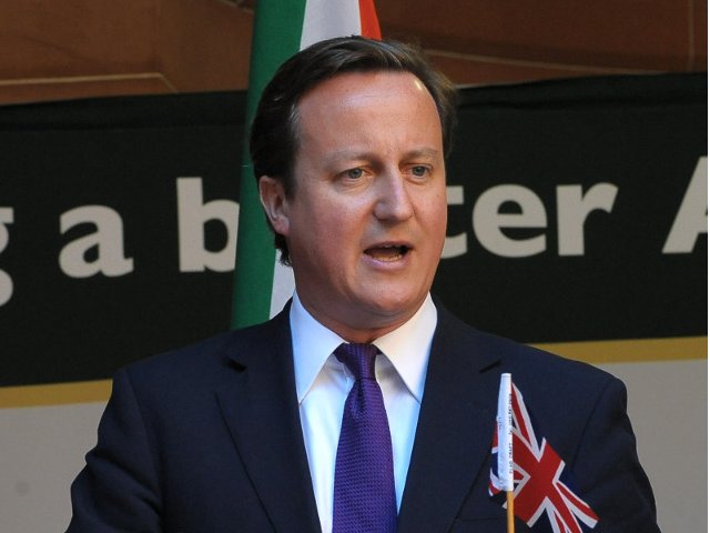 Премьер-министр Великобритании Дэвид Кэмерон потребовал от депутатов Палаты общин британского парламента, которые должны были уйти на летние каникулы, продлить сессию в связи с новым поворотом в скандале вокруг таблоида News of the World