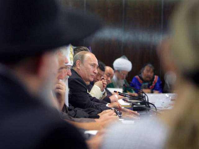 Религиозные лидеры России попросили Путина о телевидении без насилия и налоговых льготах
