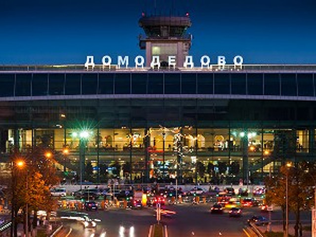 Дело о неисполнении требований по обеспечению транспортной безопасности в столичном аэропорту "Домодедово", где в январе этого года теракт унес 37 жизней, ведется по двум направлениям