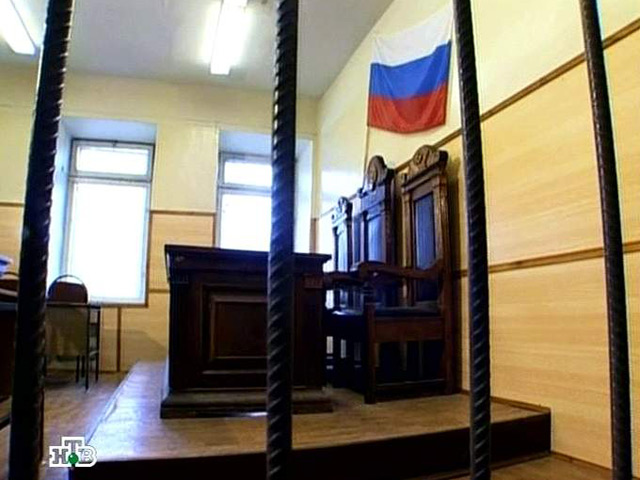 По решению суда 32-летний Виталий Бойков будет отбывать десятилетний срок наказания в исправительной колонии строгого режима. А его любовница, 31-летняя Евгения Лингерт, приговорена к шести годам лишения свободы с отбыванием наказания в колонии общего реж