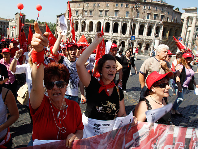 22 июля 2011 года в Италии началась "черная пятница" - 24-часовая общенациональная забастовка транспортников
