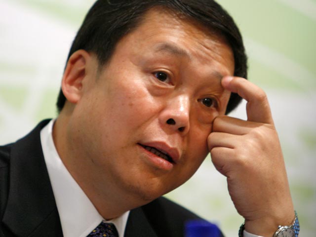 Суд китайской провинции Хэбэй приговорил за взяточничество экс-заместителя гендиректора мобильного оператора China Mobile Чжан Чуньцзяна к смертной казни с отсрочкой исполнения приговора на два года