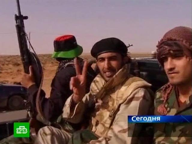 Ливийские повстанцы атаковали командный центр войск Каддафи
