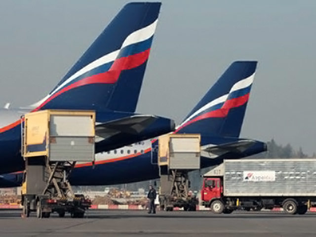 "Аэрофлот" при поддержке Минтранса России предлагает российским авиаперевозчикам отказаться от привязки тарифов на международные рейсы к евро и перейти на российский рубль