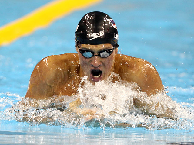 Американец Райан Лохти завоевал золото чемпионате мира по водным видам спорта в Шанхае на дистанции 200 метров комплексным плаванием, став атлетом, сумевшим превысить мировое достижение без запрещенных ныне высокотехнологичных плавательных костюмов