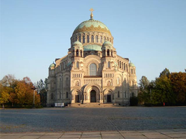 Богослужения в Морском соборе Кронштадта начнутся в марте 2012 года, за год до окончания восстановительных работ