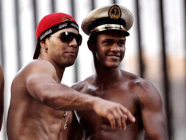 В Бразилии хотят ввести День гетеросексуалов. Геи опасаются натурал-парада