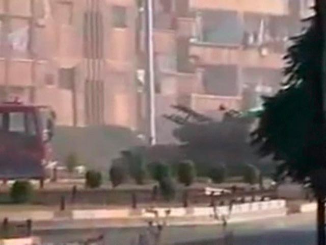 Сирийские правительственные войска штурмуют город Дейр-эз-Зор (400 км к северо-востоку от Дамаска). Свидетели сообщают о погибших и раненых в результате столкновений в западном районе Джура