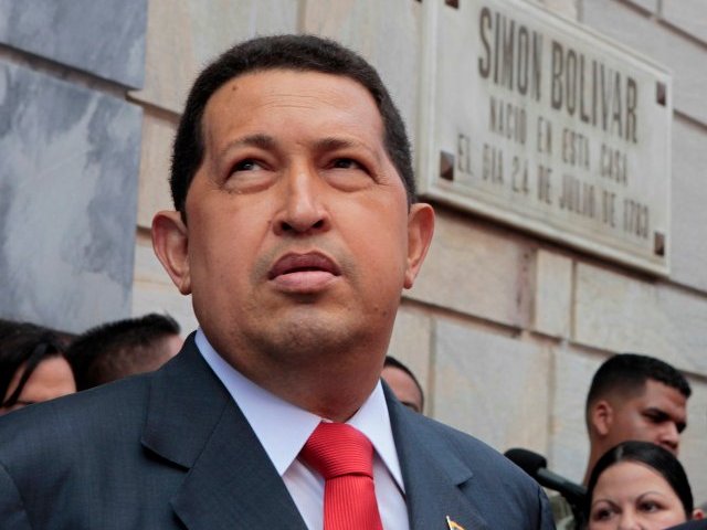 Президент Венесуэлы Уго Чавес до сих пор сомневается в том, какой способ осуществления революции более подходящий: вооруженная борьба или демократические выборы