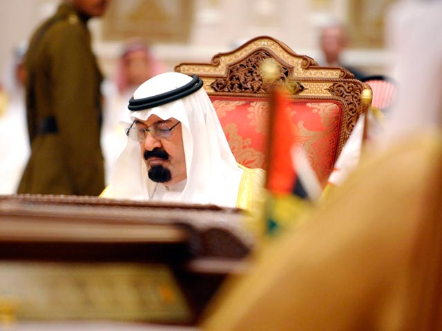 Король Саудовской Аравии объявил об отзыве посла из Сирии для консультаций в связи с продолжающимся в стране жестоким подавлением выступлений оппозиции