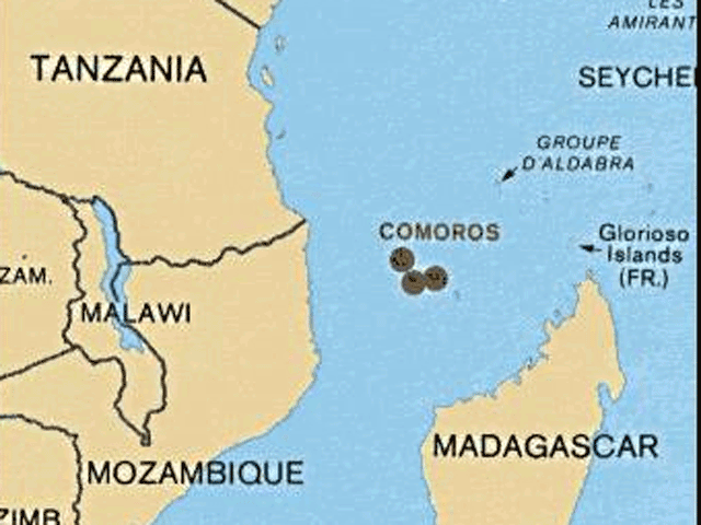 Минимум 50 человек погибло в результате крушения судна "Маджириха" в Индийском океане в ночь на вторник. Трагедия произошла в Мозамбикском проливе у Коморских остовов, когда у судна отказали оба двигателя, и оно налетело на рифы