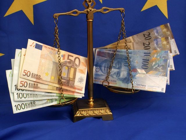 Швейцарский франк могут привязать к евро