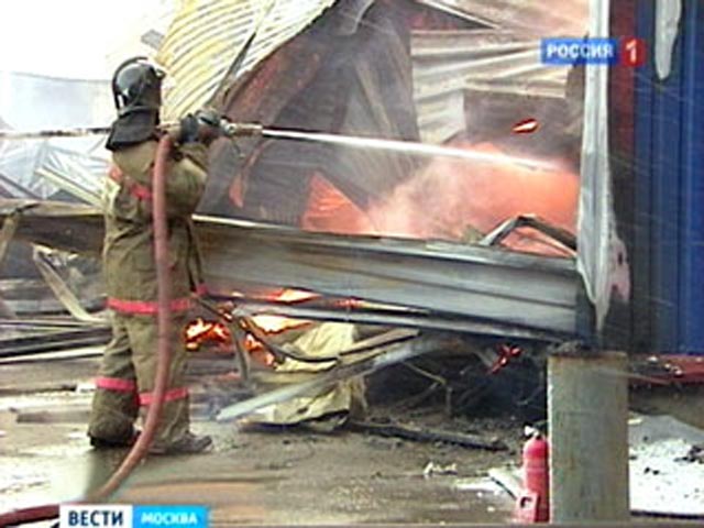 Пожар на территории завода "Серп и молот" в Москве ликвидирован, никто не пострадал