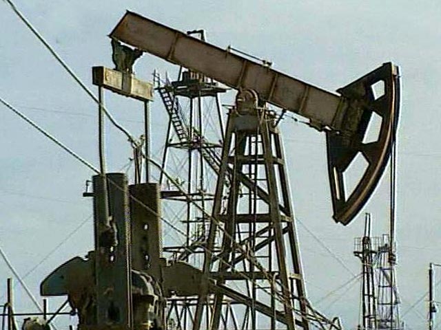 Эксперты ожидают, что стоимость нефти уже в этом году сможет опуститься до 80, а то и до 60 долларов за баррель, и в отсутствии ожидаемых нефтедолларов Россия окажется на пороге социальных проблем и девальвации