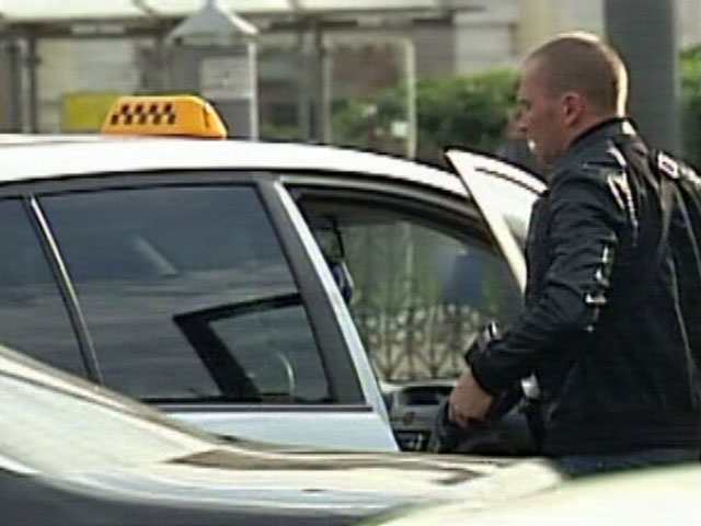 Массовая драка таксистов произошла на юге Москвы