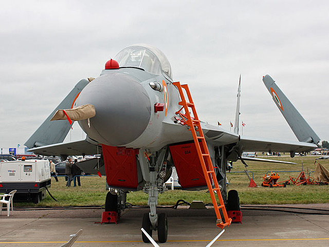 Минобороны не будет заключать два контракта на покупку 24 корабельных истребителей МиГ-29К/КУБ для единственного в России 279-го корабельного авиаполка ВМФ (базируется на авианосце "Адмирал Кузнецов")