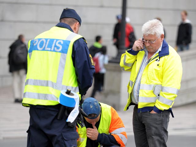 Погромы перекинулись на Швецию: в Гётеборге хулиганы напали на полицейских, те никого не задержали