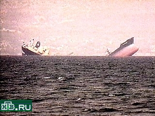 У греческого острова Эвбея потерпело крушение грузовое судно, в состав команды которого входили 10 граждан Украины и один гражданин России