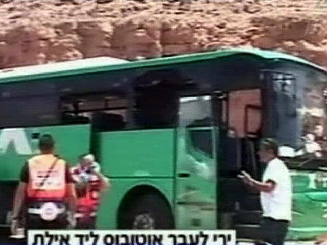 В Израиле в районе популярного города-курорта Эйлат два автобуса подверглись вооруженным нападениям, в результате которых шесть человек погибли, десять пострадал