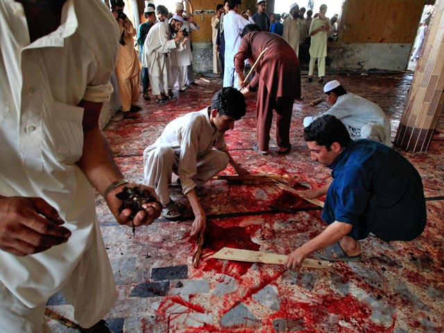 Взрыв в пакистанской мечети: погибли по меньшей мере 40 человек