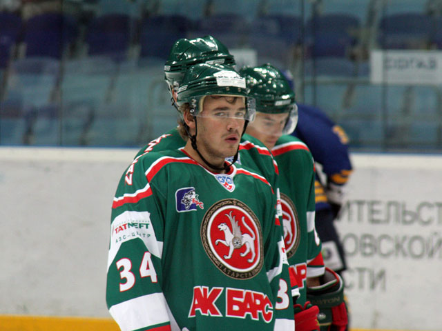 Нападающий казанской хоккейной команды "Ак Барс" Дмитрий Обухов может стать фигурантом уголовного дела об изнасиловании