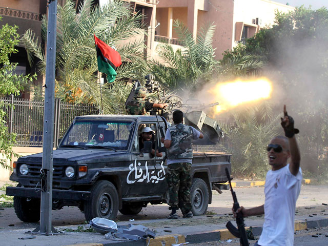 В Ливии продолжаются столкновения повстанцев с силами ливийского лидера Муаммара Каддафи