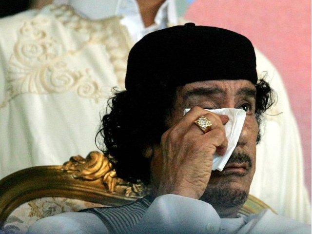 Муаммар Каддафи жив и здоров. Об этом заявил по телефону телеканалу Al-Arabiya сын ливийского лидера Сейф аль-Ислам