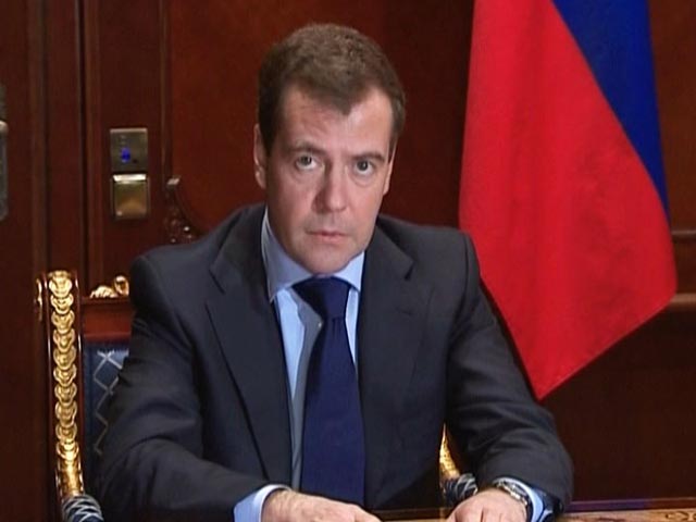 Новая интрига Медведева: может объявить об участии в выборах на съезде "ЕР", но может и смолчать