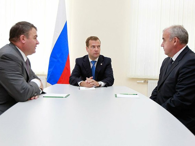 На рабочей встрече он представил президенту своего нового первого заместителя Александра Сухорукова, указ о назначении которого глава государства подписал на днях