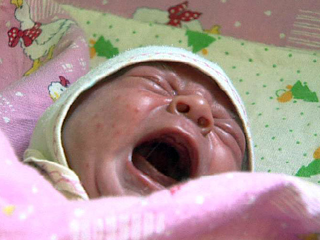 Девушка-полицейский успешно приняла роды у гражданки Киргизии в московском метро утром в четверг
