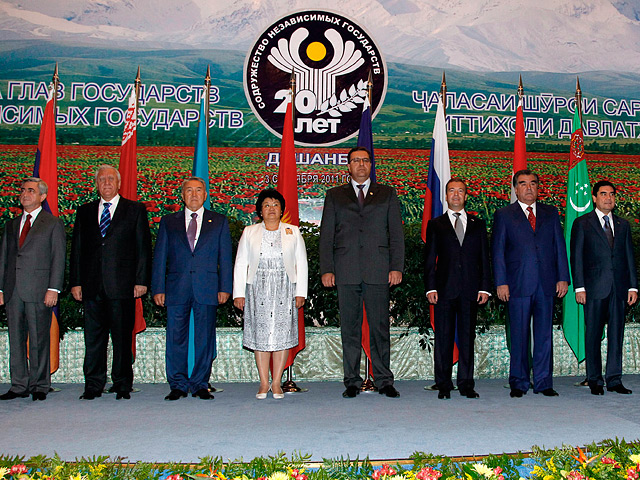 В Душанбе прошел юбилейный саммит СНГ, в котором участвовали восемь из 11 лидеров Содружества Независимых Государств