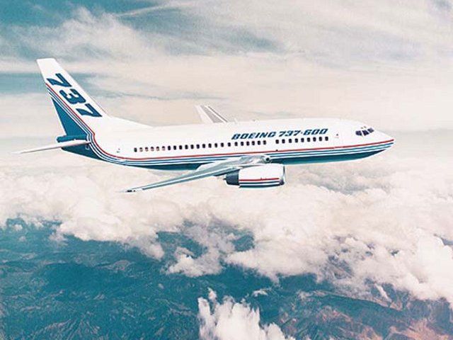Аварийную посадку совершил в Петропавловске-Камчатском Boeing 737 авиакомпании "Сахалинские авиалинии"