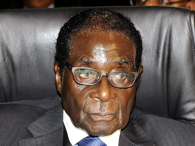 Президент Зимбабве 87-летний Роберт Мугабе, обещавший наводнить мир алмазами, болен раком предстательной железы, в этой связи лечащий врач главы государства еще в 2008 году советовал ему уйти в отставку