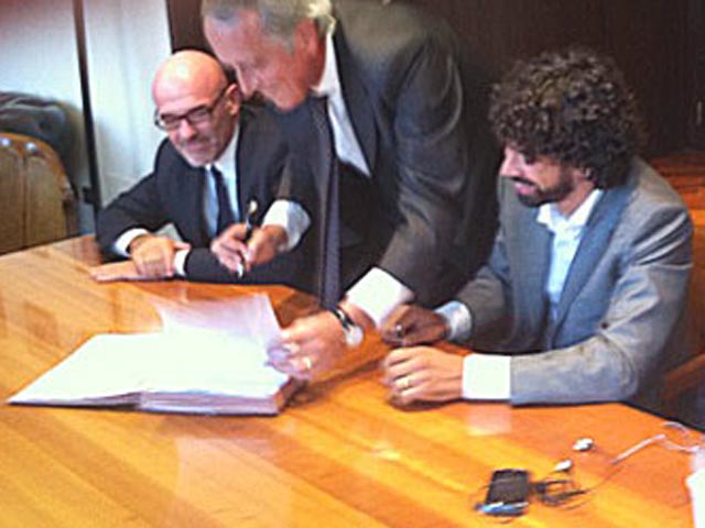 Переговоры Ассоциации итальянских футболистов с Итальянской федерацией футбола привели к заключению временного коллективного трудового соглашения. Оно было подписано накануне в штаб-квартире Федерации футбола