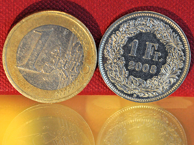 Швейцарский национальный банк объявил сегодня о фиксировании минимального курса швейцарского франка к евро на отметке 1,20 франка