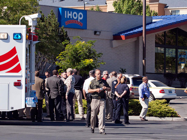 Вооруженный винтовкой мужчина открыл огонь в среду в закусочной IHOP в американском штате Невада, точнее - в его административном центре Карсон-сити