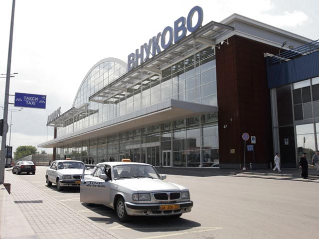 Заместитель мэра столицы по экономической политике Андрей Шаронов раскрыл некоторые подробности передачи аэропорта "Внуково" федеральным властям
