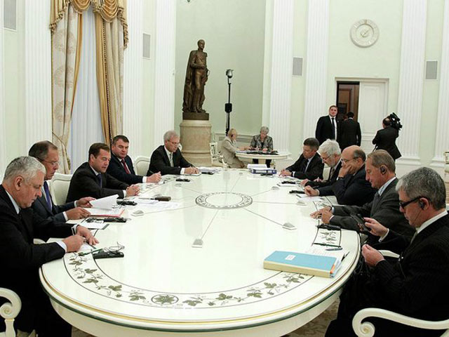 На переговорах в Москве французские и российские министры поговорили о "Мистралях", Сирии и евроПРО