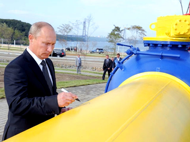 Российский премьер Владимир Путин поучаствовал в запуске еще одного газпровода