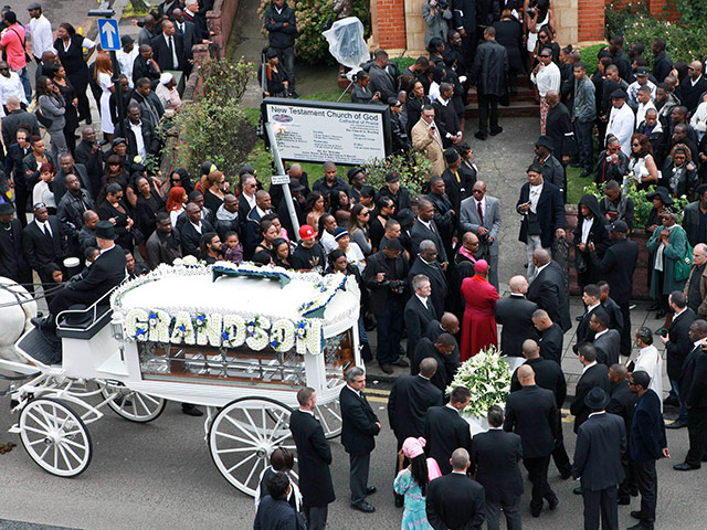 В Лондоне в пятницу проходят похороны Марка Даггана, которого застрелил полицейский при попытке задержания