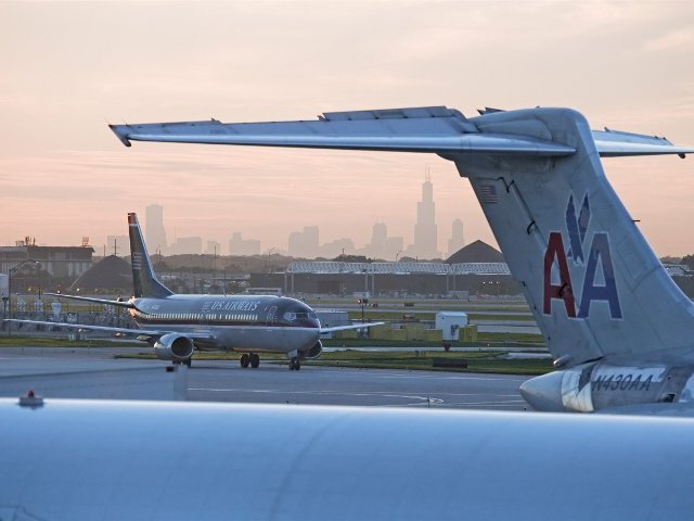 Два истребителя F-16 были подняты в воздух на перехват авиалайнера American Airlines, совершавшего перелет из Лос-Анджелеса в Нью-Йорк