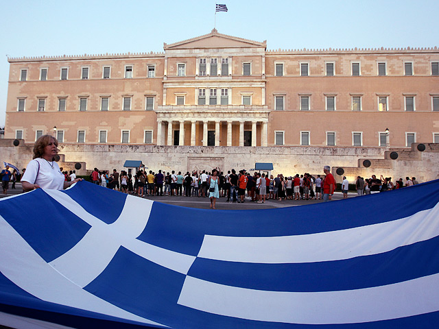 В Европе нарастает страх, будет ли Греция придерживаться своих планов по экономии, которые она согласовала, чтобы получить международную помощь