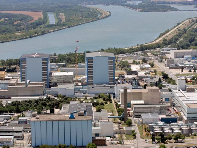 Взрыв реактора произошел в понедельник на атомной электростанции "Маркуль" в департаменте Гар на юге Франции, сообщает французский телеканал "Франс 3 - Лангедок-Руссильон"