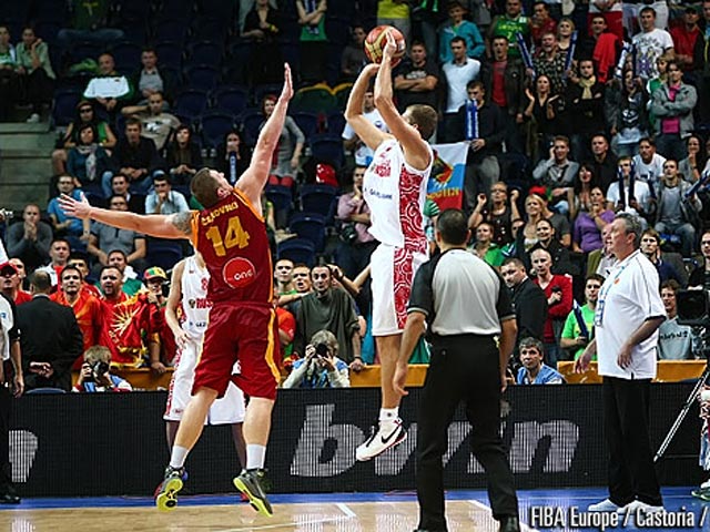 Сборная России продлила победную серию на чемпионате Европы по баскетболу
