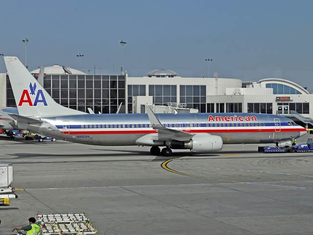 "Туалетными террористами", подозрительное поведение которых на борту самолета American Airlines так всполошило американских силовиков, оказались израильтянин и русский