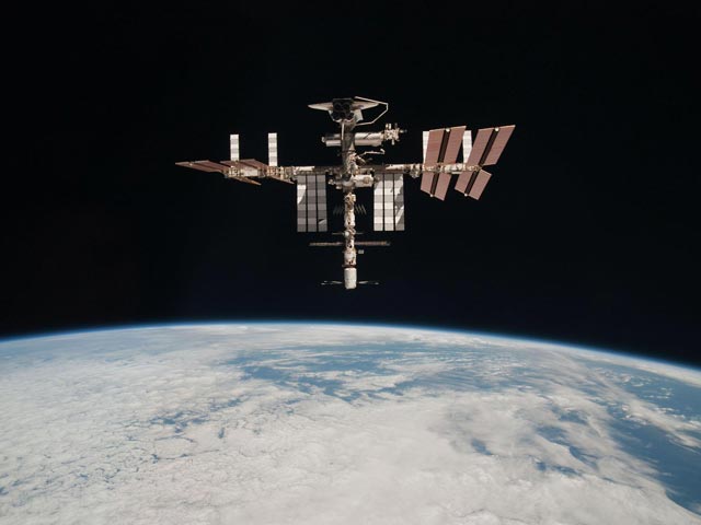 Последний американский шаттл отправился в космос, а затем благополучно вернулся на Землю в июле этого года. США заявляли о начале новой эры