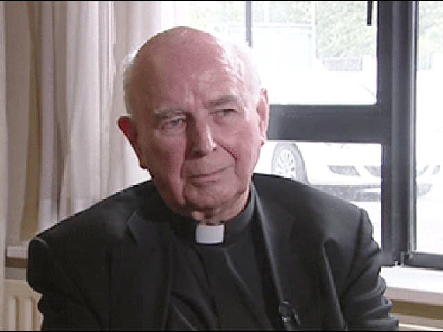Эдвард Кевин Дэйли - бывший епископ ирландского диоцеза Дерри, подверг критике роль целибата в Католической церкви