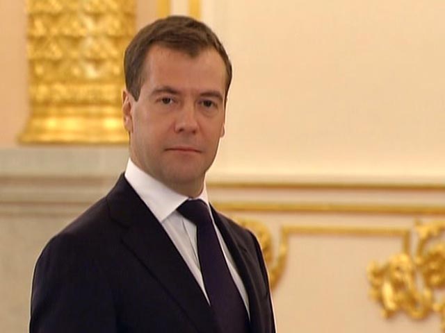 В день рождения президента России Дмитрия Медведева Всероссийский центр изучения общественного мнения (ВЦИОМ) опубликовал результаты опроса под названием "За что россияне любят своего президента"