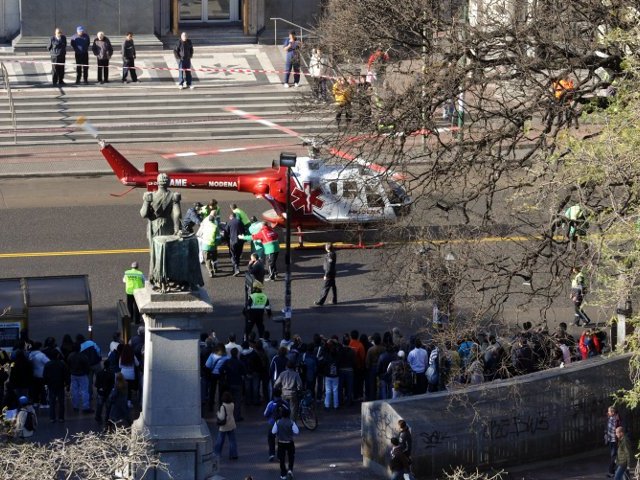 Около 90 человек получили травмы в результате столкновения автобуса, трамвая и цементовоза в аргентинской столице